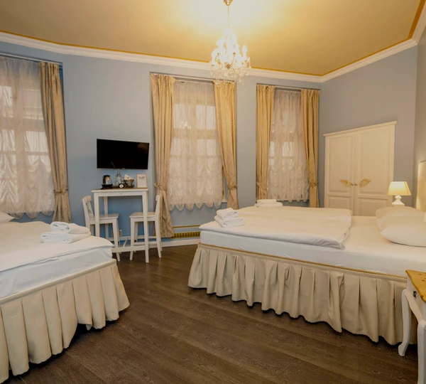 Executive for 3 persons